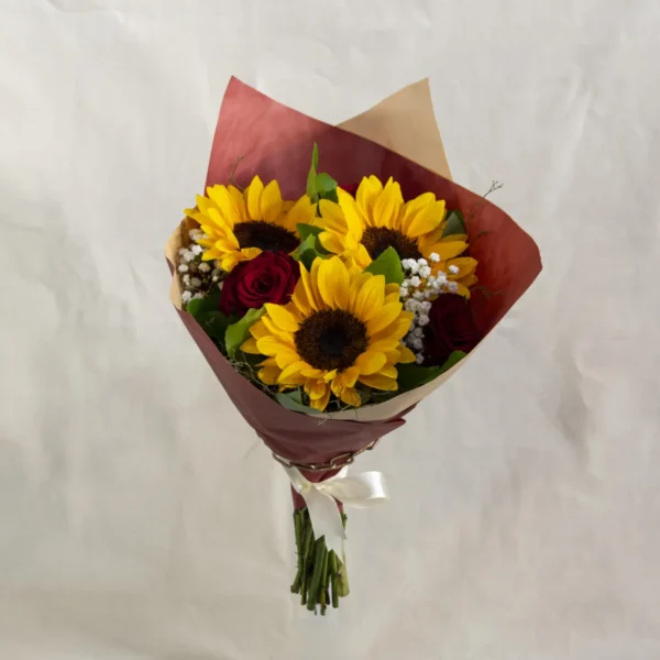 Ramo rosas y girasoles